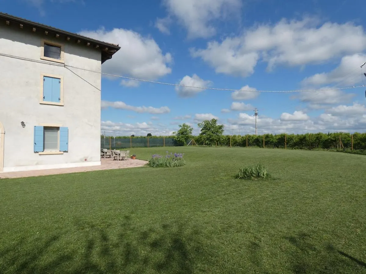 Agriturismo Il Fontanile Valeggio sul Mincio Bauernhof